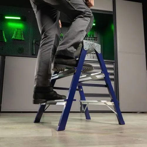 Стремянка двусторонняя 3 ступени, стальная, Сибртех фото 10 Стремянка двусторонняя 3 ступени, стальная, Сибртех фото 10