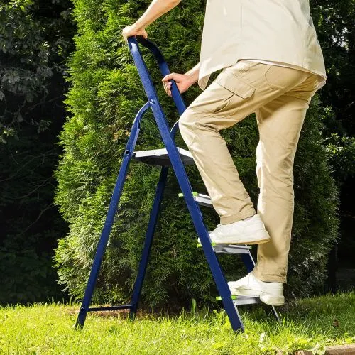 Стремянка, 4 ступени, стальной профиль, алюминиевые ступени Сибртех фото 9 Стремянка, 4 ступени, стальной профиль, алюминиевые ступени Сибртех фото 9